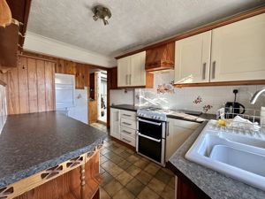 Kitchen- click for photo gallery